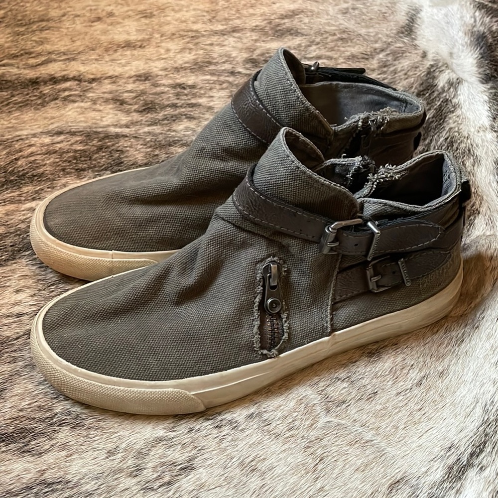 Blowfish sneaker